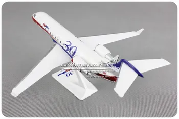 28 CM Ameriški SkyWest Airlines 30. CRJ-200 N443SW 1:100 Plastičnih Sestavljeni Letalo Model American Airlines Zrakoplova Model