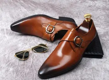 Moške usnjene čevlje gospoda Britanski poslovni usnjeni čevlji bugue konicami prstov obleko moške čevlje, sponke banket čevlji