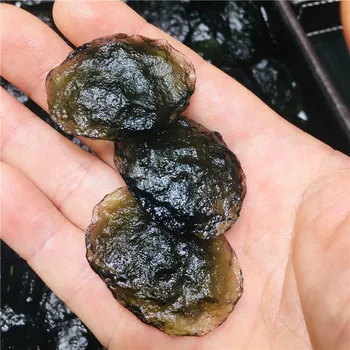 13-15 g Gem Moldavite Meteorite Vpliv Razred češka 1pc 32716