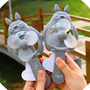 Lepe risanke Totoro ventilator, mini fan študent prenosni ročni okolju prijaznih kul fan ustvarjalne ročne igrača