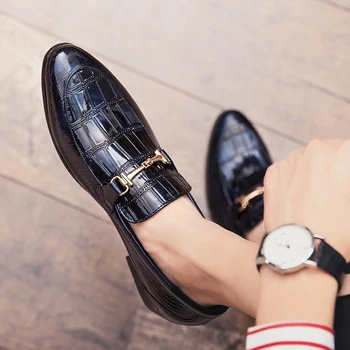 2019 novo Pomlad moški čevlji usnjeni moški udobno oxford čevlji luksuzni mens brogues klasičnih Poslovnih usnjeni čevlji Udobno